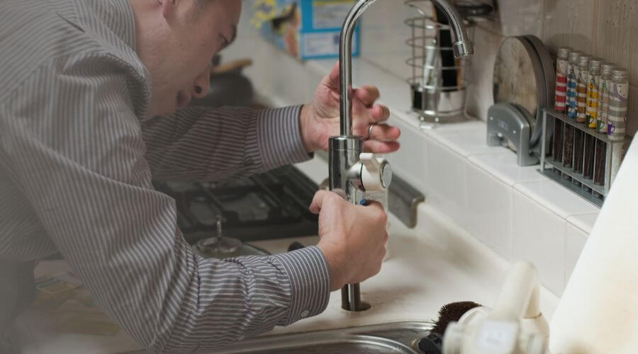 Expert burst pipe repair services in Canones, NM